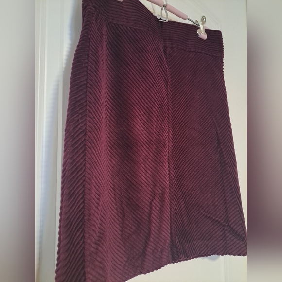 GAP Plum Cord 100% Cotton Skirt - Picture 2 of 5